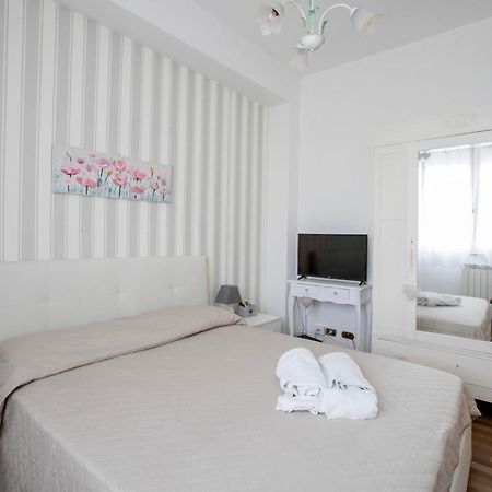 Maison Renee Viareggio Luaran gambar