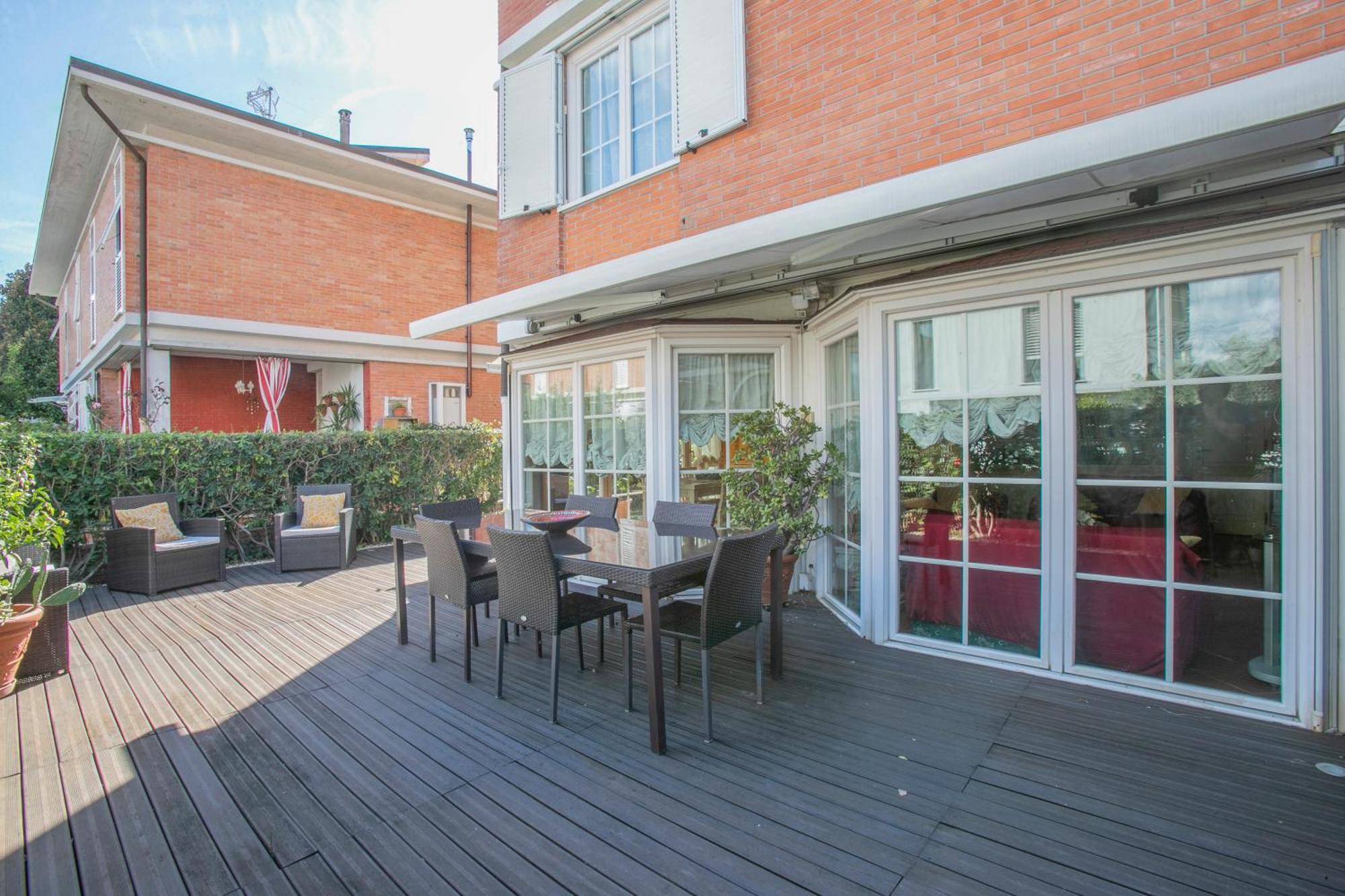 Maison Renee Viareggio Luaran gambar